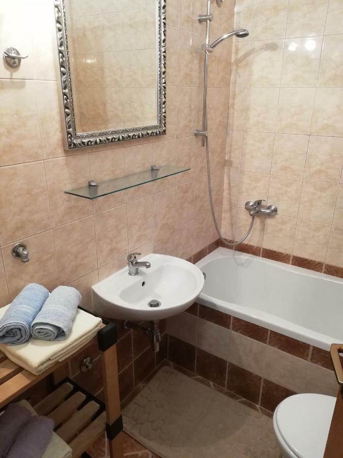 Martina 2 Appartement Bašanija Buitenkant foto